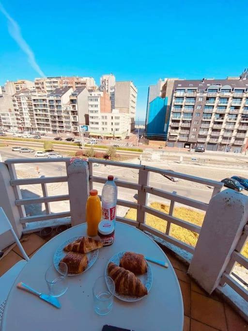 Villa Jean Gezellig Appartement Met Zeezicht Blankenberge Exterior foto